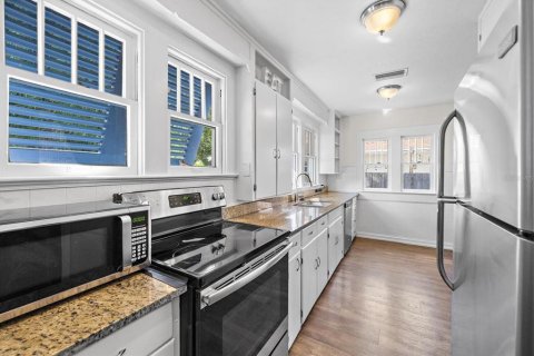 Купить виллу или дом в Сарасота, Флорида 8 комнат, 93.65м2, № 2434870 - фото 15