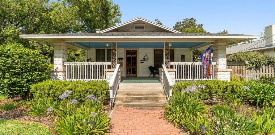 House in Ocala, Florida 3 bedrooms, 132.66 sq.m. № 2223287