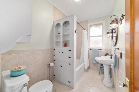 House in Ocala, Florida 3 bedrooms, 132.66 sq.m. № 2223287 - photo 17