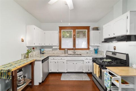 House in Ocala, Florida 3 bedrooms, 132.66 sq.m. № 2223287 - photo 4