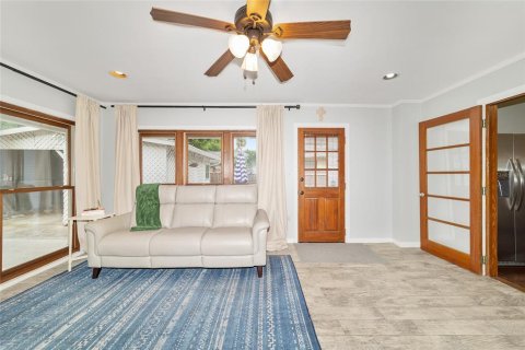 House in Ocala, Florida 3 bedrooms, 132.66 sq.m. № 2223287 - photo 9