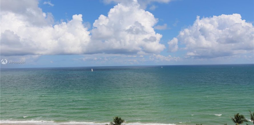 Studio à Condo à Hollywood, Floride  № 2056109