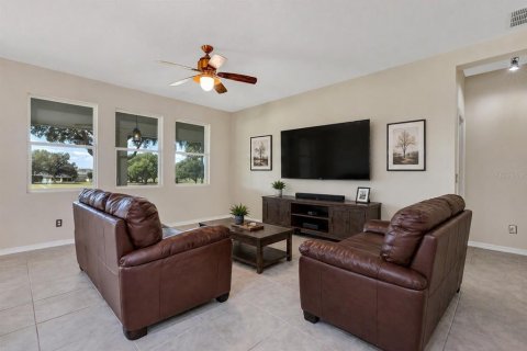 House in Leesburg, Florida 4 bedrooms, 174.38 sq.m. № 2225376 - photo 9