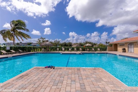 Touwnhouse à louer à Homestead, Floride: 3 chambres, 141.12 m2 № 1931055 - photo 21