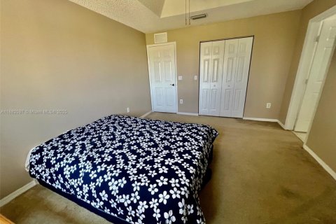 Touwnhouse à louer à Homestead, Floride: 3 chambres, 141.12 m2 № 1931055 - photo 9