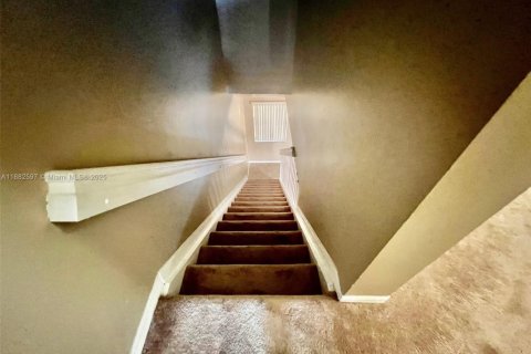 Touwnhouse à louer à Homestead, Floride: 3 chambres, 141.12 m2 № 1931055 - photo 5