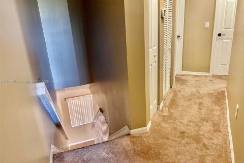 Touwnhouse à louer à Homestead, Floride: 3 chambres, 141.12 m2 № 1931055 - photo 11