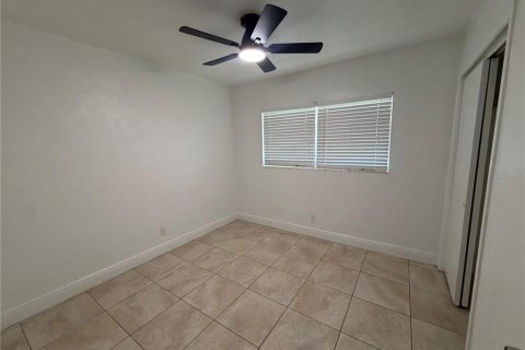 Villa ou maison à louer à Tampa, Floride: 3 chambres, 123.65 m2 № 2415503 - photo 5