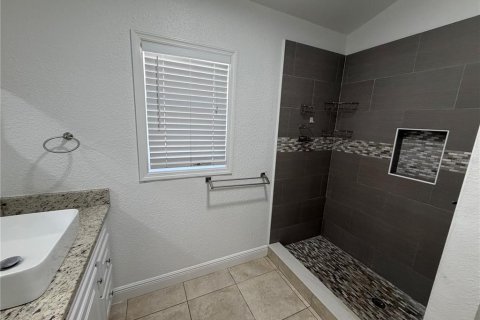 Villa ou maison à louer à Tampa, Floride: 3 chambres, 123.65 m2 № 2415503 - photo 12