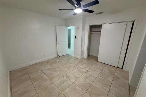 Villa ou maison à louer à Tampa, Floride: 3 chambres, 123.65 m2 № 2415503 - photo 10