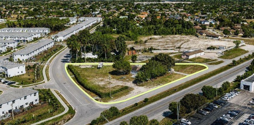 Land in Homestead, Florida № 2345720