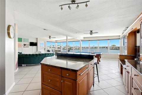 Commercial property in Indian Rocks Beach, Florida 7 bedrooms, 317.54 sq.m. № 2098084 - photo 10