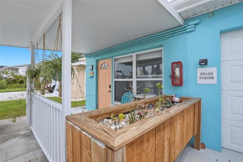 Commercial property in Indian Rocks Beach, Florida 7 bedrooms, 317.54 sq.m. № 2098084 - photo 13