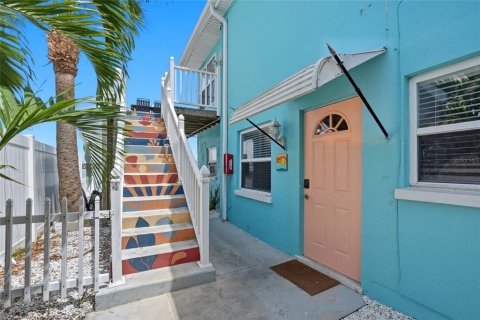 Commercial property in Indian Rocks Beach, Florida 7 bedrooms, 317.54 sq.m. № 2098084 - photo 5