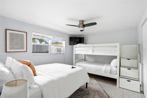 Commercial property in Indian Rocks Beach, Florida 7 bedrooms, 317.54 sq.m. № 2098084 - photo 28
