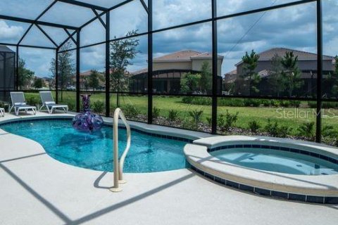 House in Davenport, Florida 6 bedrooms, 303.79 sq.m. № 1894298 - photo 2