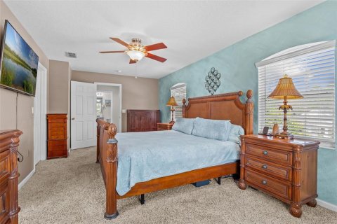House in Oviedo, Florida 4 bedrooms, 197.79 sq.m. № 1801989 - photo 22