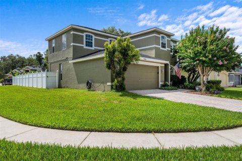 House in Oviedo, Florida 4 bedrooms, 197.79 sq.m. № 1801989 - photo 5