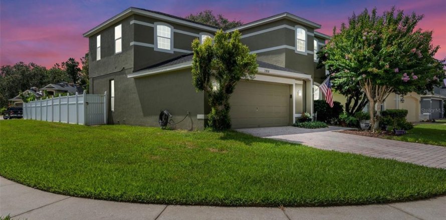 House in Oviedo, Florida 4 bedrooms, 197.79 sq.m. № 1801989