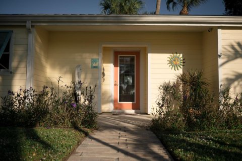 House in St. Lucie, Florida 3 bedrooms, 154.22 sq.m. № 2086319 - photo 2