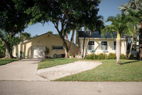 House in St. Lucie, Florida 3 bedrooms, 154.22 sq.m. № 2086319 - photo 5