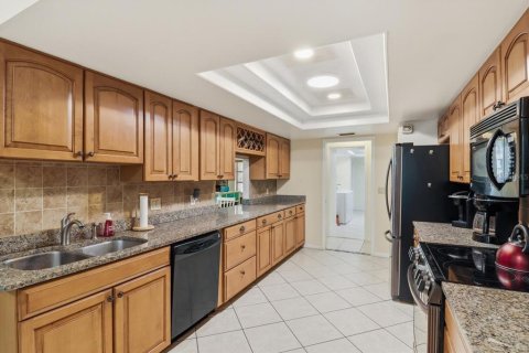 Casa en venta en Homosassa, Florida, 4 dormitorios, 223.24 m2 № 2138192 - foto 6