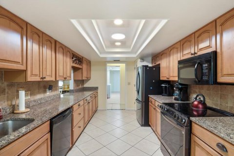 Casa en venta en Homosassa, Florida, 4 dormitorios, 223.24 m2 № 2138192 - foto 7