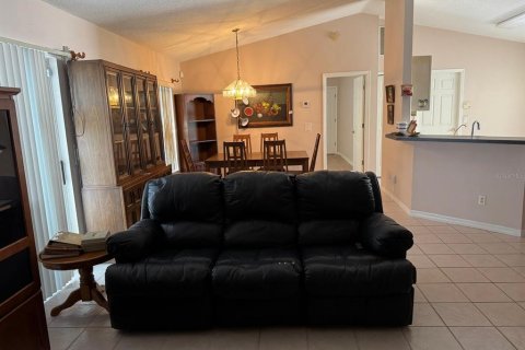 Villa ou maison à vendre à Deltona, Floride: 4 chambres, 129.88 m2 № 1585842 - photo 11