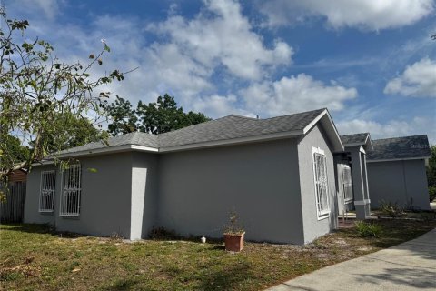 Villa ou maison à vendre à Deltona, Floride: 4 chambres, 129.88 m2 № 1585842 - photo 5