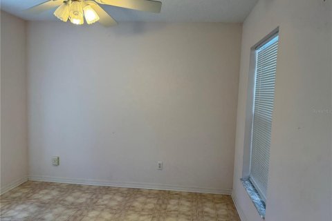 Villa ou maison à vendre à Deltona, Floride: 4 chambres, 129.88 m2 № 1585842 - photo 21