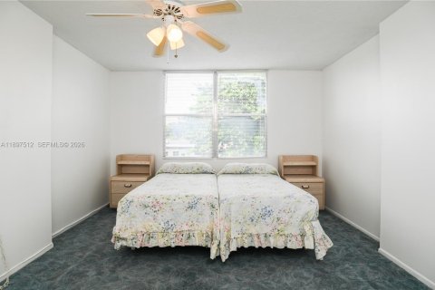 Condo in Oakland Park, Florida, 2 bedrooms  № 2081550 - photo 19