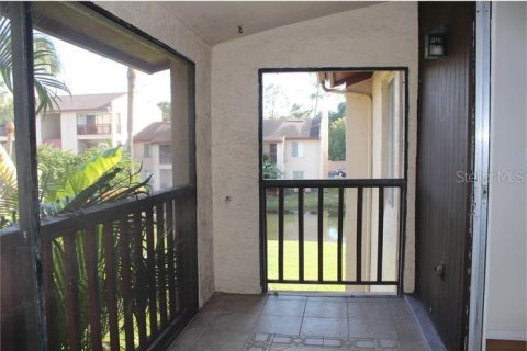 Condo in Tampa, Florida, 2 bedrooms № 2231632 - photo 8