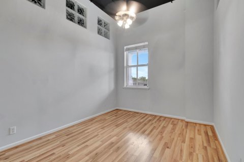 Condominio en alquiler en Delray Beach, Florida, 2 dormitorios, 99.22 m2 № 874368 - foto 1