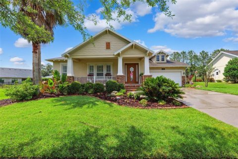 House in Brooksville, Florida 3 bedrooms, 239.97 sq.m. № 1770166 - photo 1