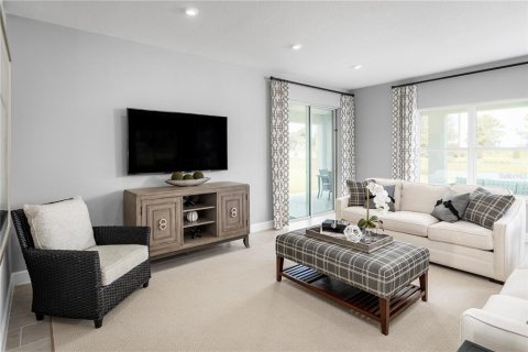 House in Winter Haven, Florida 5 bedrooms, 270.07 sq.m. № 1760312 - photo 9