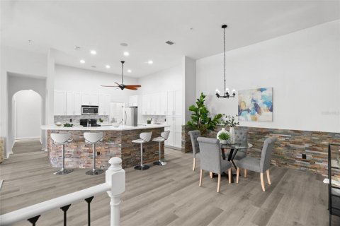 Condo in Lutz, Florida, 3 bedrooms № 2431212 - photo 4