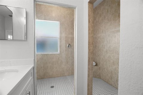 Condo in Lutz, Florida, 3 bedrooms № 2431212 - photo 19