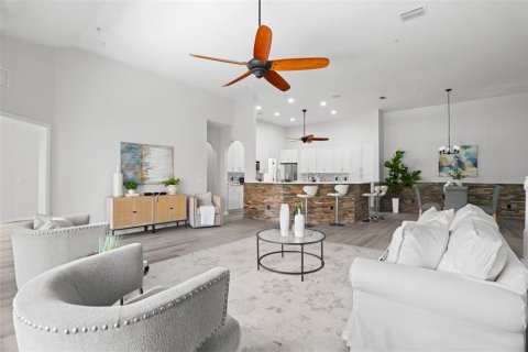 Condo in Lutz, Florida, 3 bedrooms № 2431212 - photo 12