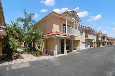 Condo in Lutz, Florida, 3 bedrooms № 2431212 - photo 2