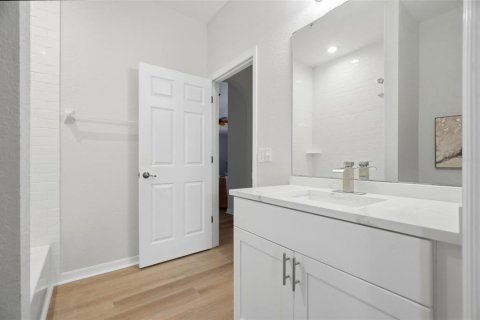 Condo in Lutz, Florida, 3 bedrooms № 2431212 - photo 24