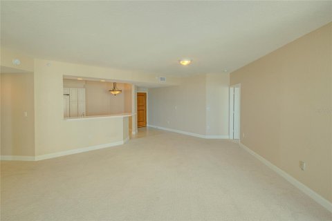 Condo in Clearwater, Florida, 2 bedrooms  № 1880642 - photo 13