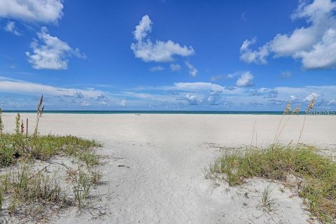 Condo in Clearwater, Florida, 2 bedrooms  № 1880642 - photo 10