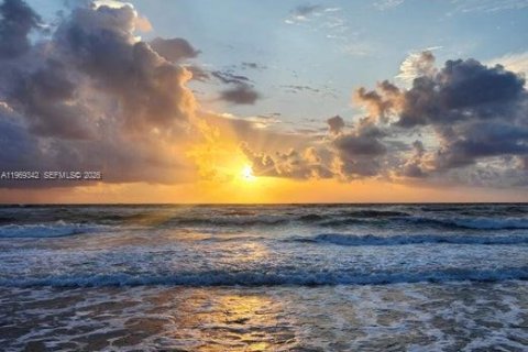 Condominio en venta en Jupiter, Florida, 2 dormitorios, 108.7 m2 № 2030441 - foto 9