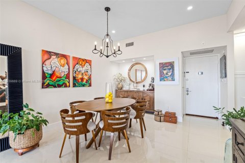 Condo in Aventura, Florida, 2 bedrooms  № 2011728 - photo 4