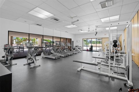 Condo in Aventura, Florida, 2 bedrooms  № 2011728 - photo 23