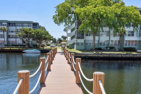 Снять в аренду кондоминиум в Холливуд, Флорида 2 спальни, 96.62м2, № 1971285 - фото 29