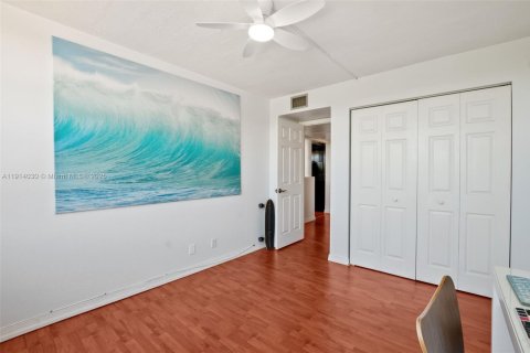 Снять в аренду кондоминиум в Холливуд, Флорида 2 спальни, 96.62м2, № 1971285 - фото 12