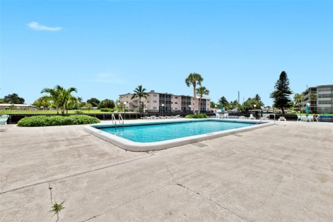 Снять в аренду кондоминиум в Холливуд, Флорида 2 спальни, 96.62м2, № 1971285 - фото 27