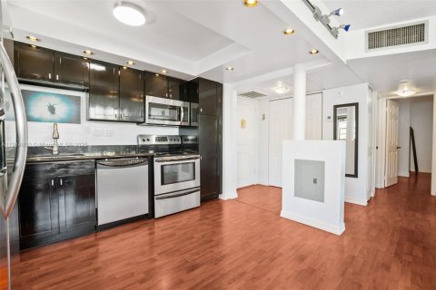 Снять в аренду кондоминиум в Холливуд, Флорида 2 спальни, 96.62м2, № 1971285 - фото 3