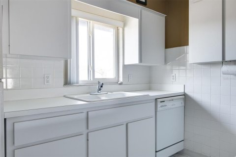 Купить кондоминиум в Клируотер, Флорида 4 комнаты, 77.11м2, № 1563172 - фото 11